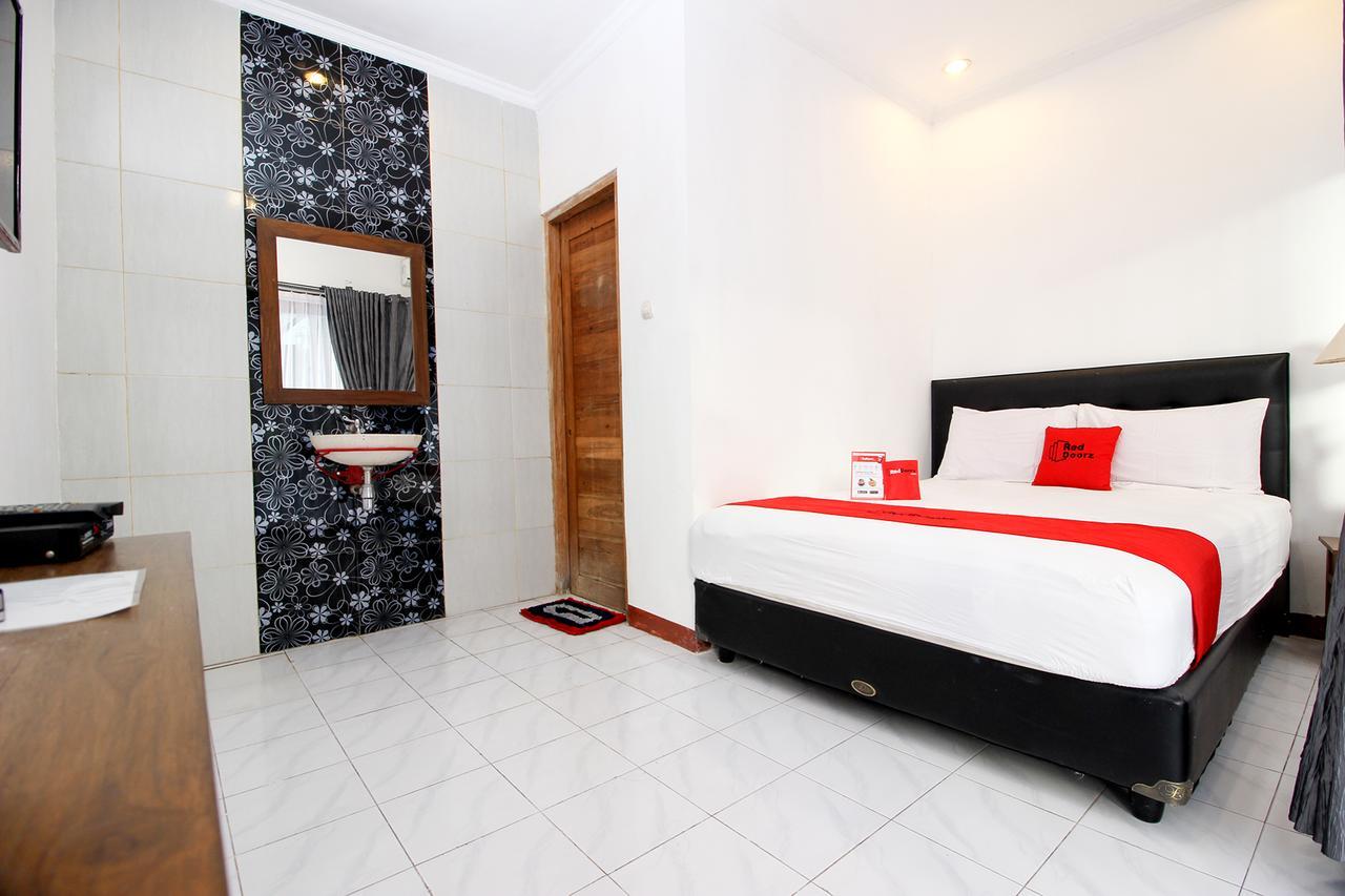 Reddoorz Plus @ Prawirotaman 3 Jogyakarta Zewnętrze zdjęcie