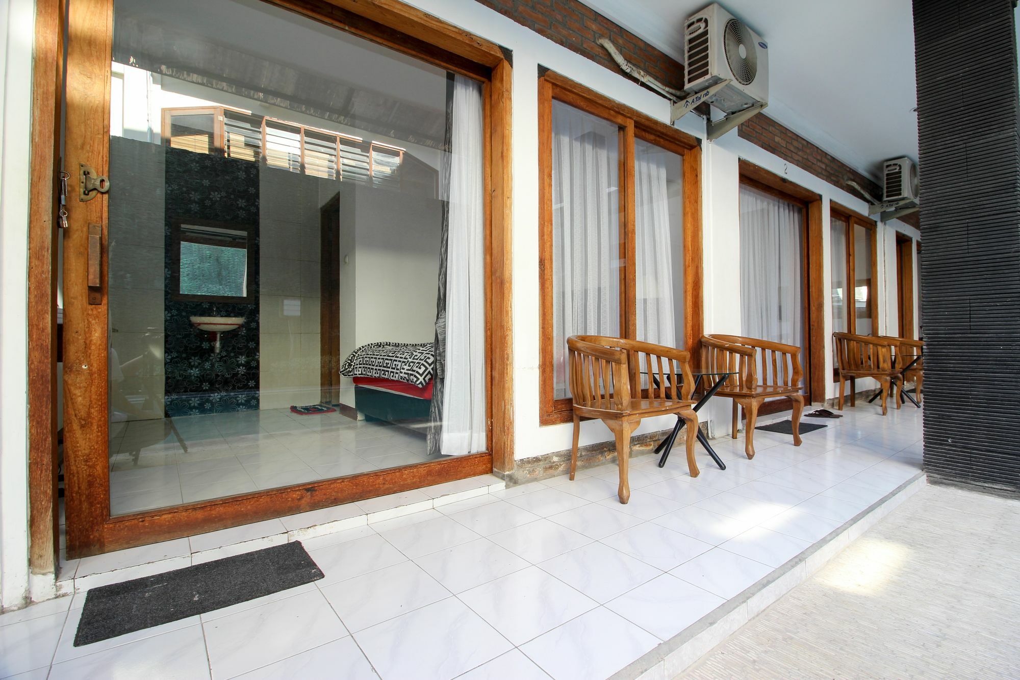 Reddoorz Plus @ Prawirotaman 3 Jogyakarta Zewnętrze zdjęcie